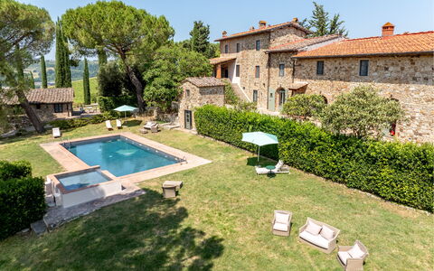 Passignano: Estate, Piscina, Dimora, Villa, Giardino, Hacienda, Landscaping, Cortile, Agriturismo, Backyard