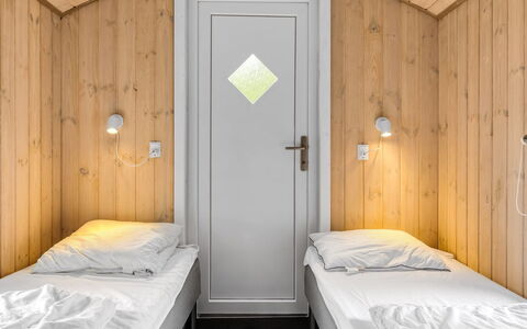 Irlin - 850M from the Sea: Camera Da Letto, Soffitto, Letto, Interior Design, Bedding, Lenzuolo, Camera, Porta, Telaio Del Letto, Dormitorio