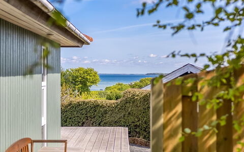 Egonie - 100M from the Sea: Estate, Shade, Driveway, Agriturismo