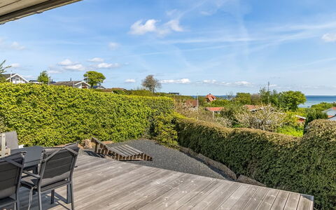 Egonie - 100M from the Sea: Estate, Shade, Driveway, Agriturismo