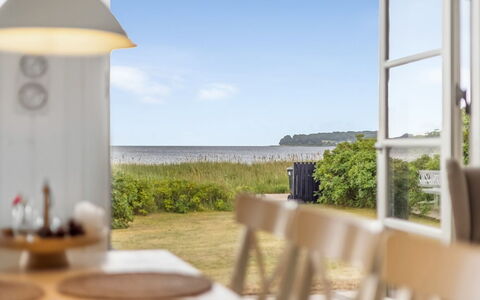 Withger - 20M from the Sea: Casa, Casa, Tetto, Zona Residenziale, Villetta, Estate, Agriturismo, Prato, Landscaping, Raccordo