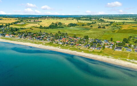Withger - 20M from the Sea: Casa, Casa, Tetto, Zona Residenziale, Villetta, Estate, Agriturismo, Prato, Landscaping, Raccordo