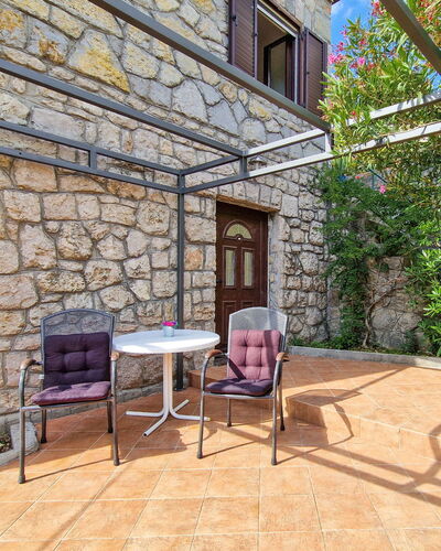 Kamena Kuća