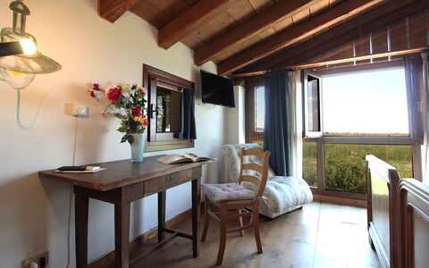 Venice Photobirding, Nature And Culture: Legna, Mobilia, Interior Design, Camera, Soffitto, Pavimento, Casa, Cornice, Latifoglie, Color Legno