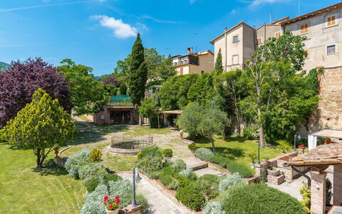 Antica Villa Della Lana: Albero, Vegetazione, Arbusto, Giardino, Paesaggio, Comunita 'Impianto, Lotto, Groundcover, Primavera