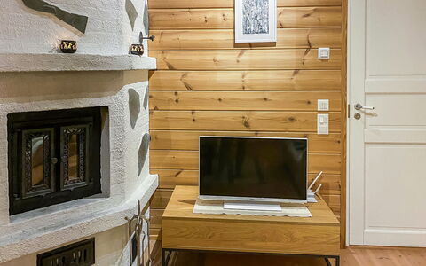 Jerisrannantie 7: Pavimentazione, Interior Design, Mobilia, Legna, Pavimento, Pavimento In Legno, Camera, Casa, Illuminazione, Soffitto