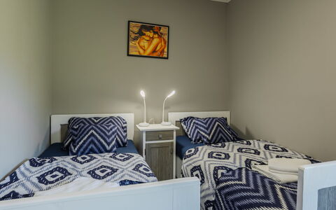 Nest: Letto, Camera Da Letto, Bedding, Lenzuolo, Interior Design, Mobilia, Pavimento, Camera, Biancheria, Pavimentazione