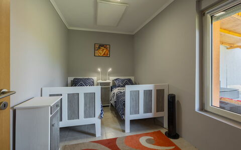 Nest: Parete, Interior Design, Pavimentazione, Pavimento, Legna, Soffitto, Camera Da Letto, Letto, Camera, Illuminazione