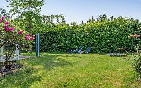 Rusalina - 400M from the Sea: Tetto, Casa, Casa, Villetta, Raccordo, Estate, Driveway, Edifici Giardino, Cortile, Capannone