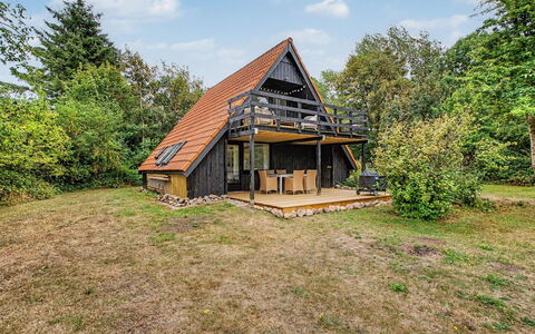 Sunna - 1Km from the Sea: Tetto, Casa, Lotto, Casa, Villetta, Estate, Edifici Giardino, Shade, Log Cabin, Landscaping