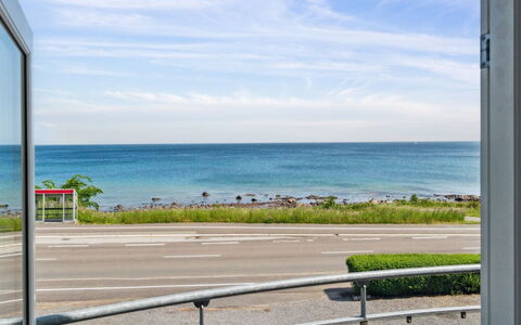 Ayo - 75M from the Sea: Appartamento, Condominio, Estate, Balcone, Villa, Hotel