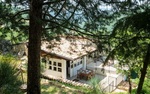Nonna Gemma: Giardino, Mobili Da Esterno, Ricorrere, Shade, Tempo Libero, Prato, Eco Hotel, Landscaping, Tenda, Parco