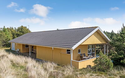 Jeip - 2.1Km from the Sea