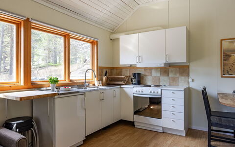 Hölick Tallen 2: Pavimentazione, Interior Design, Cucina, Mobilia, Elettrodomestico Da Cucina, Legna, Controsoffitto, Pavimento, Soffitto, Cabinetry