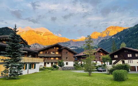 Bergecho Eg Mitte: Geografia Montane, Montagna, Catena Montuosa, Collina, Casa, Highland, Hill Station, Valle, Cresta, Alpi