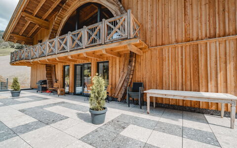 Saalbach-Hinterglemm 104: Costruzione, Casa, Zona Residenziale, Casa, Arbusto, Tetto, Villetta, Estate, Giardino