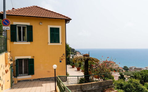 Belvedere Blu: Blu, Estate, Balcone, Mare, Oceano, Recinzione, Corrimano, Pianta Della Casa