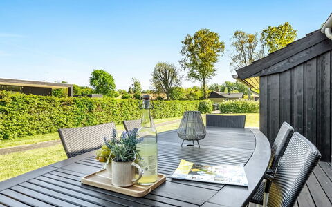 Kody - 400M from the Sea: Casa, Casa, Porta, Tetto, Villetta, Estate, Giardino, Shade, Raccordo, Cortile