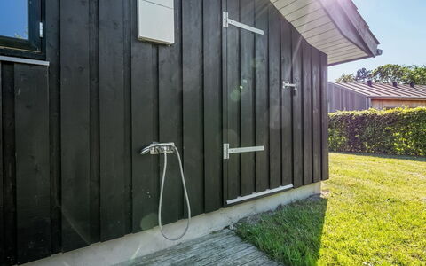 Kody - 400M from the Sea: Casa, Casa, Porta, Tetto, Villetta, Estate, Giardino, Shade, Raccordo, Cortile