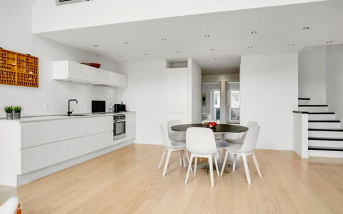 Anelle - 2.5Km from the Sea: Pavimentazione, Interior Design, Mobilia, Pavimento, Legna, Pavimento In Legno, Soffitto, Lampada, Cucina, Illuminazione