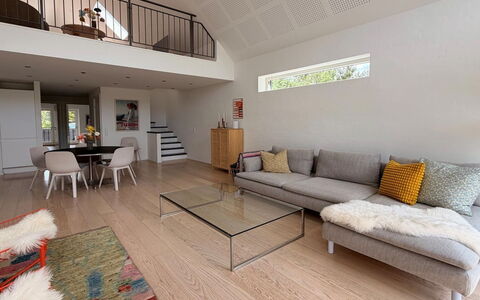 Anelle - 2.5Km from the Sea: Mobilia, Interior Design, Pavimentazione, Pavimento, Divano, Legna, Pavimento In Legno, Soggiorno, Soffitto, Illuminazione
