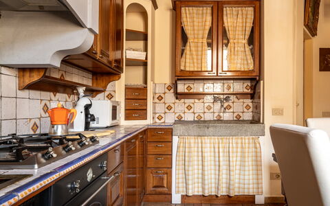 Portanuova Home, Colle Val D'elsa: Cucina, Interior Design, Cabinetry, Pavimentazione, Controsoffitto, Mobilia, Legna, Pavimento, Elettrodomestico Da Cucina, Apparecchio Major