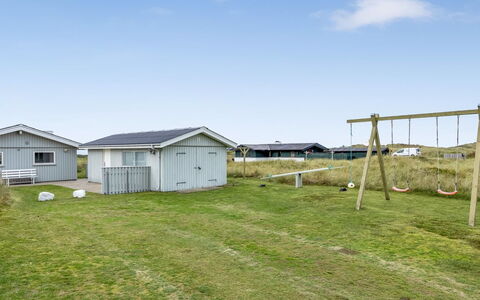 Fridgerd - 300M from the Sea: Erba, Tetto, Plain, Casa, Zona Residenziale, Architettura, Pascolo, Casa, Lotto, Paesaggio