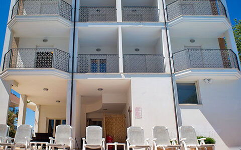Tortoreto Apartment Close To The Sea, Ac,wi -fi: Blu, Piscina, Balcone, Hotel