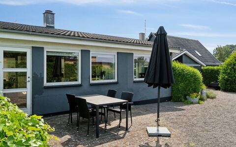 Dreng - 250M from the Sea: Estate, Shade, Driveway, Agriturismo