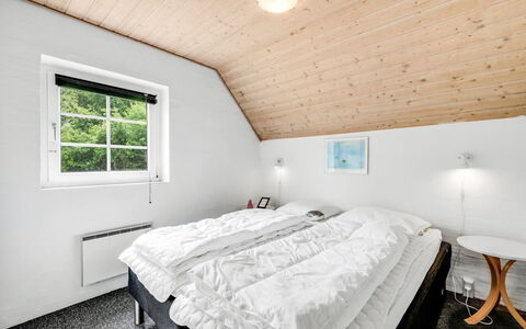 Ulf - 2Km from the Sea: Legna, Casa, Villetta, Camera Da Letto, Congelamento, Neve, Letto, Bedding, Inverno, Illuminazione Diurna