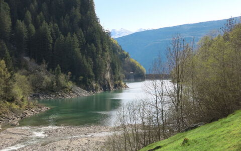 La Monda: Risorse Idriche, Acqua, Corpo D'Acqua, Natura, Alveo, Paesaggio Naturale, Banca, Foresta, Natura Selvaggia, Highland