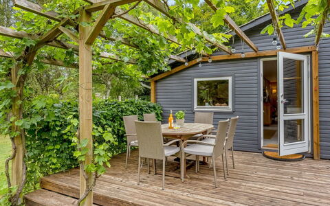Horsten - from the Sea: Legna, Casa, Portico, Deck, Latifoglie, Tetto, Color Legno, Pavimento In Legno, Eco Hotel
