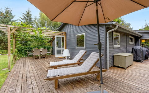 Horsten - from the Sea: Legna, Casa, Portico, Deck, Latifoglie, Tetto, Color Legno, Pavimento In Legno, Eco Hotel