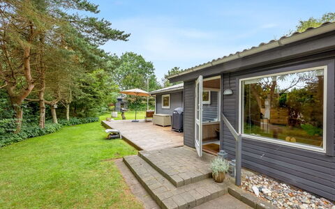 Horsten - from the Sea: Legna, Casa, Portico, Deck, Latifoglie, Tetto, Color Legno, Pavimento In Legno, Eco Hotel