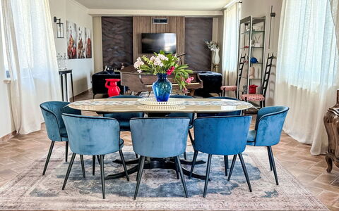 Umbriancevilla: Mobilia, Interior Design, Pavimentazione, Pavimento, Legna, Tavolo, Sedia, Divano, Camera, Soggiorno