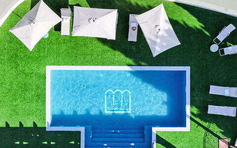 Umbriancevilla: Blu, Piscina, Tempo Libero, Ricorrere, Prato, Erba Sintetica, Giardino, Landscaping, Eco Hotel, Cortile