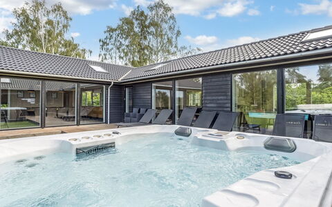 Matild - 400M from the Sea: Piscina, Design, Struttura Esterna, Ricorrere, Raccordo