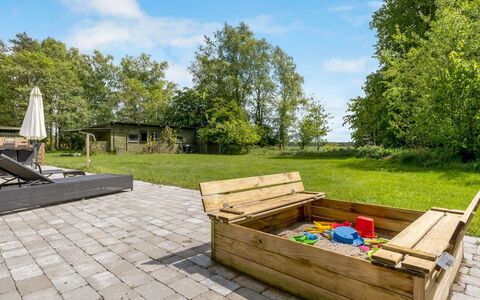 Aatos - 2Km from the Sea: Legna, Casa, Portico, Deck, Latifoglie, Tetto, Color Legno, Pavimento In Legno, Eco Hotel
