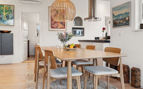 Siegfried - 300M to the Fjord: Appartamento, Condominio, Estate, Balcone, Villa, Hotel