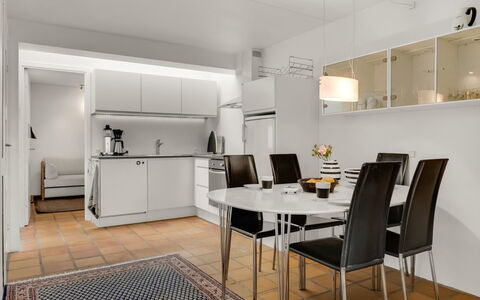 Nis - 900M from the Sea: Mobilia, Interior Design, Pavimentazione, Pavimento, Soffitto, Cucina, Camera, Lampada, Appartamento, Tavolo