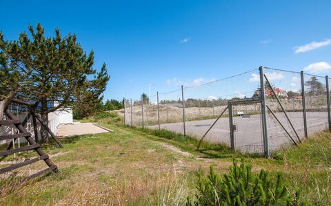 Nis - 900M from the Sea: Estate, Shade, Driveway, Agriturismo