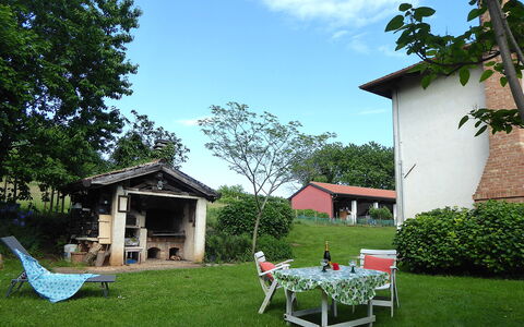 Casa Ballo delle Streghe, Garden, Montebelluna: Arbusto, Giardino, Mobilia, Prato, Backyard, Villetta, Mobili Da Esterno, Shade, Sedia, Cortile