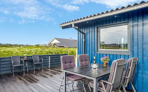 Iiris - 200M from the Sea: Blu, Legna, Materiale Composito, Deck, Porta, Plank, Latifoglie, Raccordo, Shade, Portico