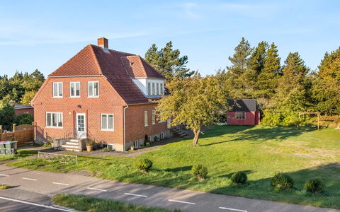 Albina - 4.5Km from the Sea: Estate, Shade, Driveway, Agriturismo