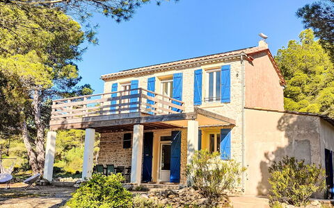 Mas de Caussagues: Albero, Casa, Casa, Arbusto, Villetta, Estate, Foresta, Larice, Woodland