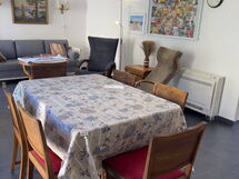 Anne-britt Home