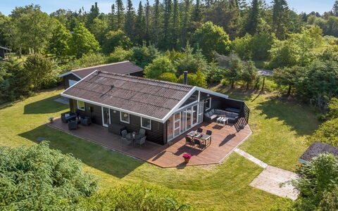 Laris - 700M to the Fjord: Estate, Shade, Driveway, Agriturismo