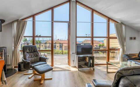 Era - 100M from the Sea: Mobilia, Legna, Interior Design, Pavimentazione, Divano, Pavimento, Soffitto, Casa, Soggiorno, Sedia