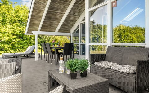 Kai - 400M from the Sea: Estate, Shade, Driveway, Agriturismo