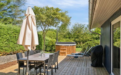 Enrica - 250M from the Sea